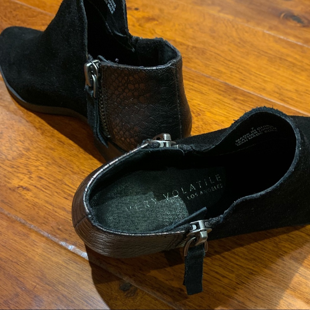 Very Volatile booties - Picture 4 of 7